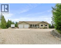 <div class="price">$1,200,000</div> 1406 Huckleberry Drive<br>Sorrento, British Columbia<br><div class='bed_bath'>3 Bed | 3 Bath</div>