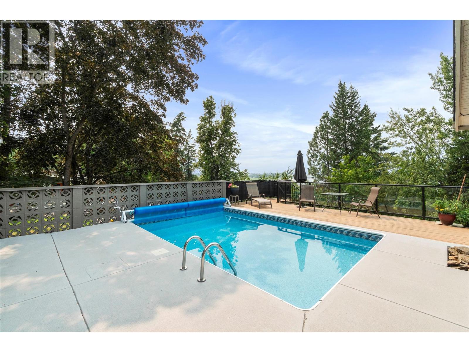 1961 16 Street Ne, Salmon Arm, British Columbia V1E 3Z8 - Photo 41 - 10395440