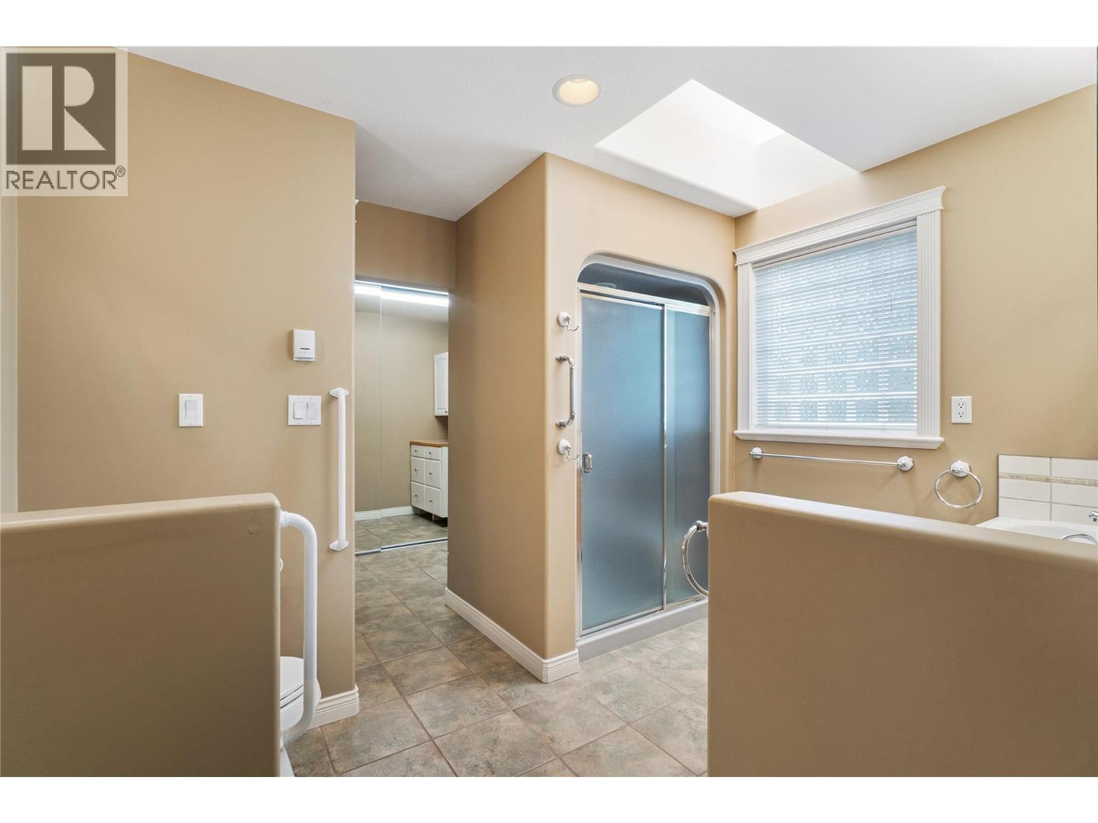 151 25 Street Ne, Salmon Arm, British Columbia V1E 2A8 - Photo 23 - 10396098