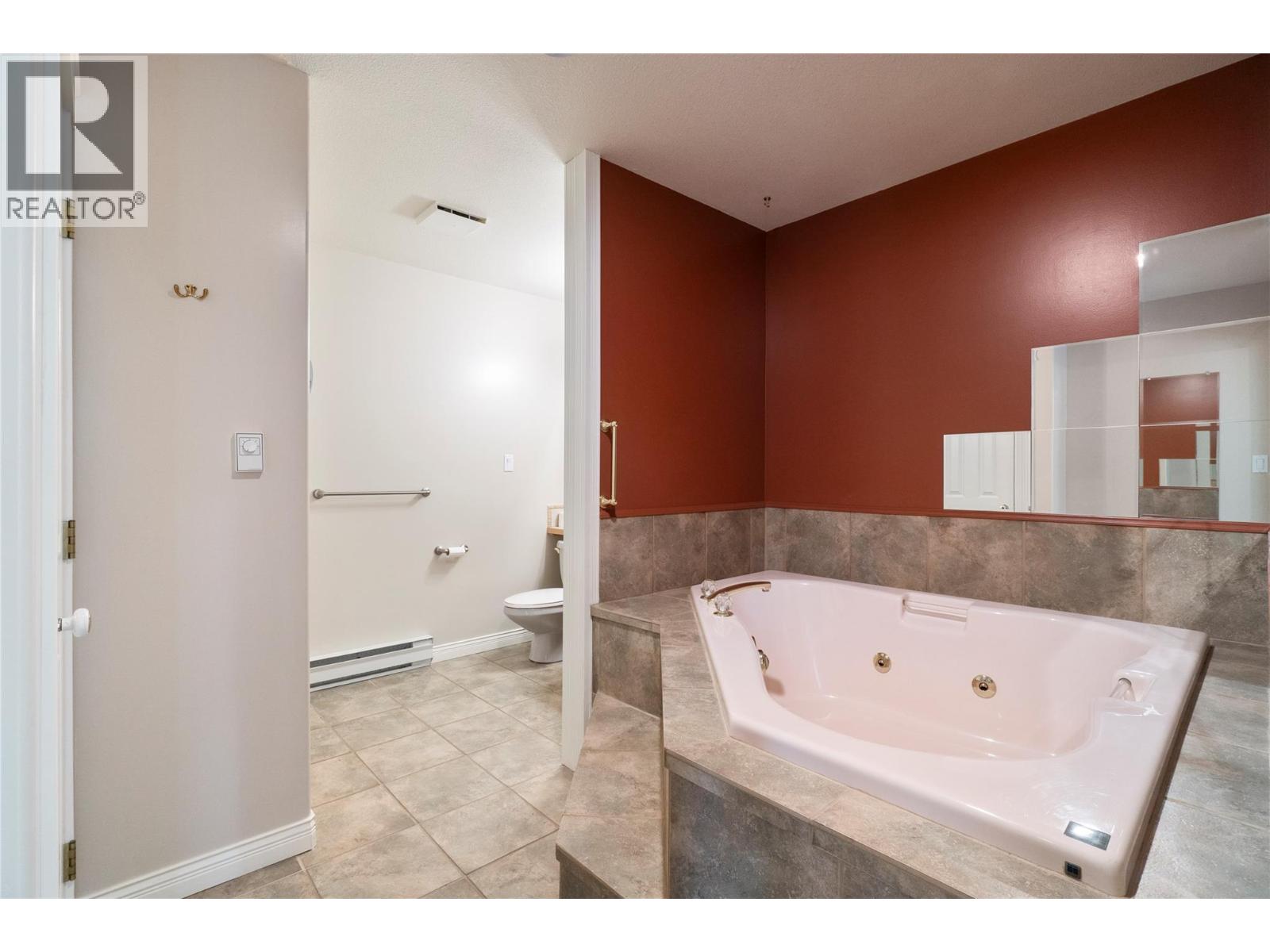151 25 Street Ne, Salmon Arm, British Columbia V1E 2A8 - Photo 29 - 10396098