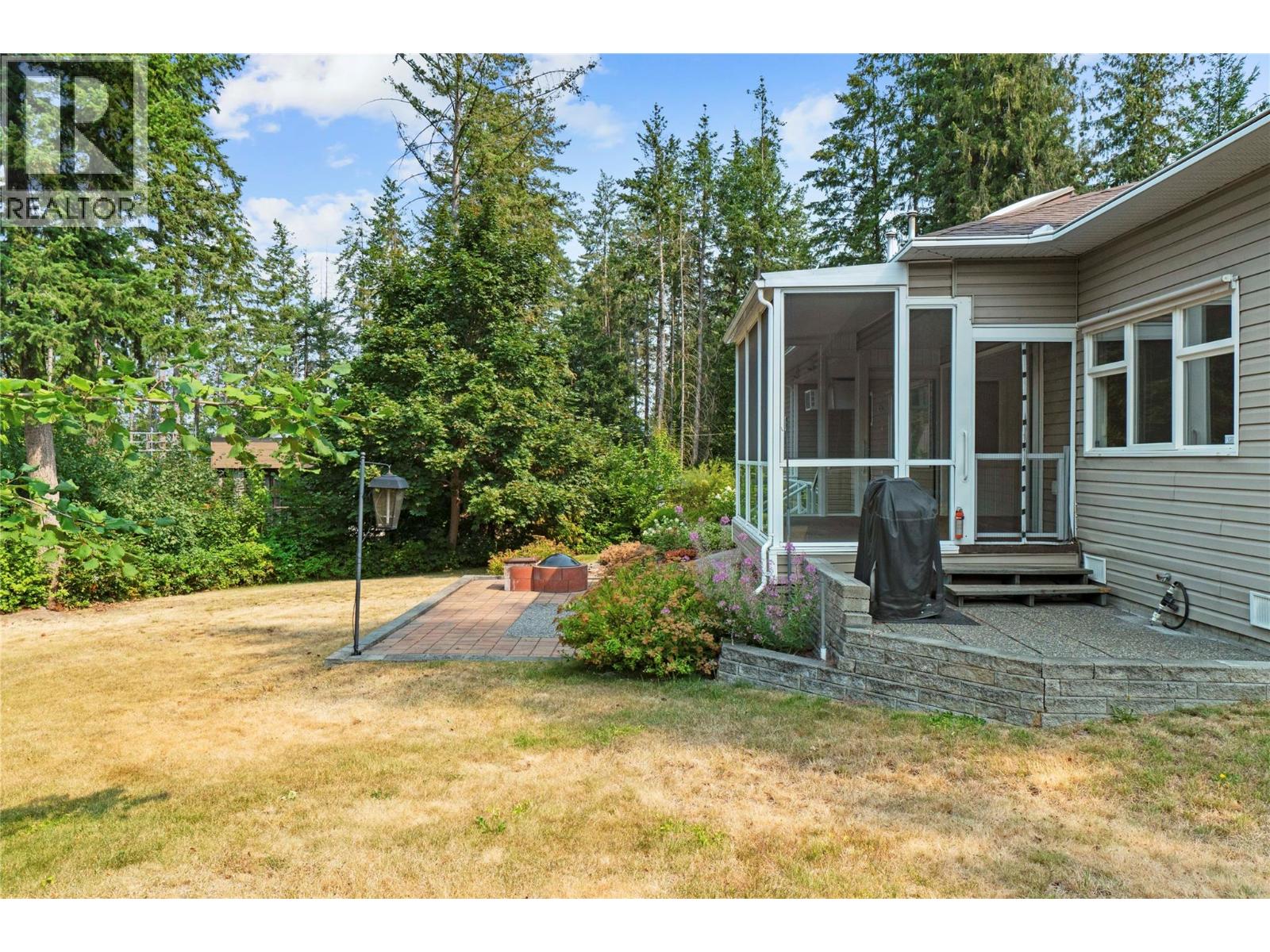 151 25 Street Ne, Salmon Arm, British Columbia V1E 2A8 - Photo 36 - 10396098