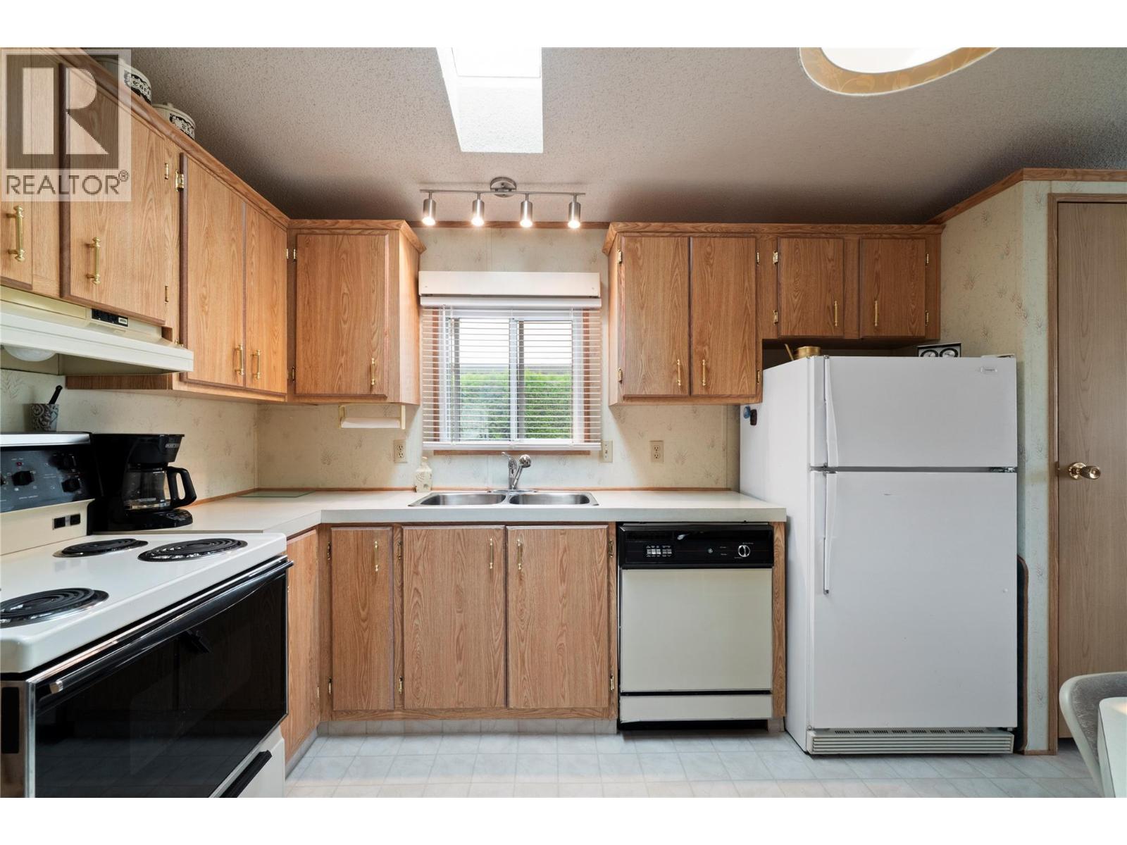 1361 30 Street Se Unit# 26, Salmon Arm, British Columbia V1E 2N4 - Photo 9 - 10396911