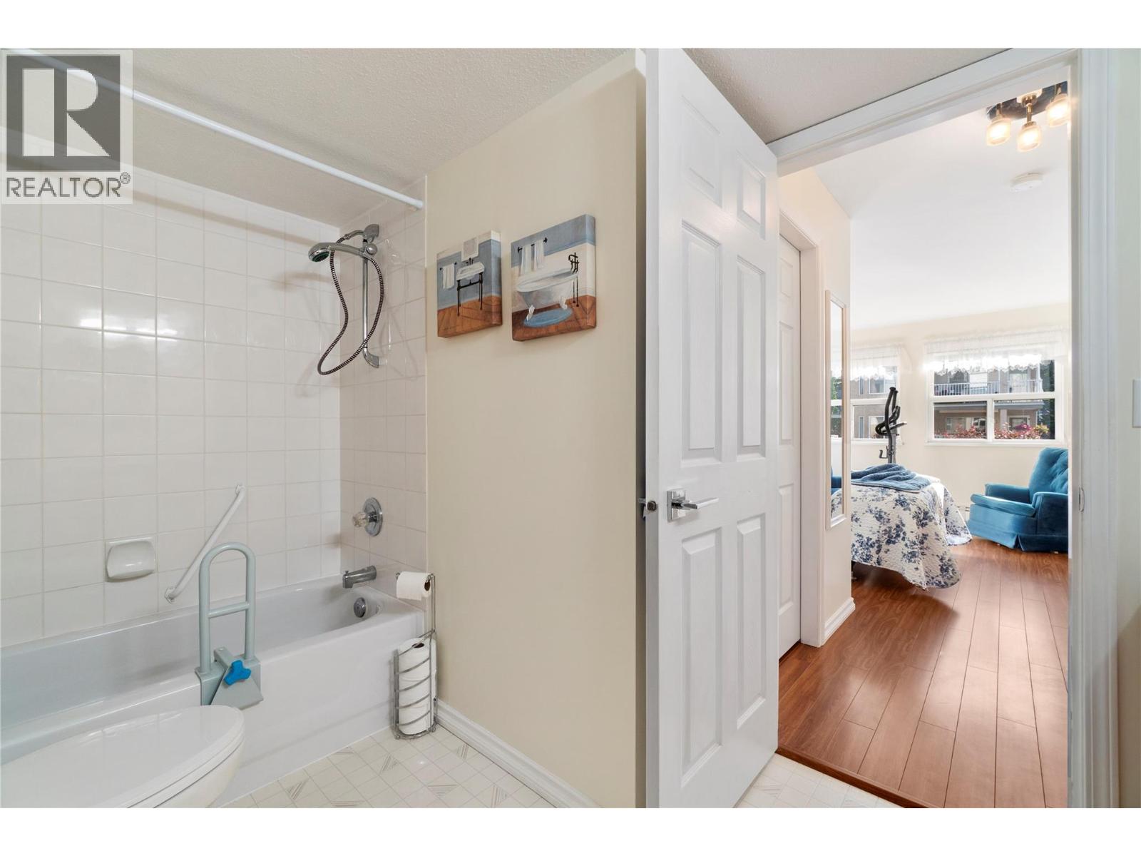 250 5 Street Se Unit# 107, Salmon Arm, British Columbia V1E 1J8 - Photo 19 - 10398899
