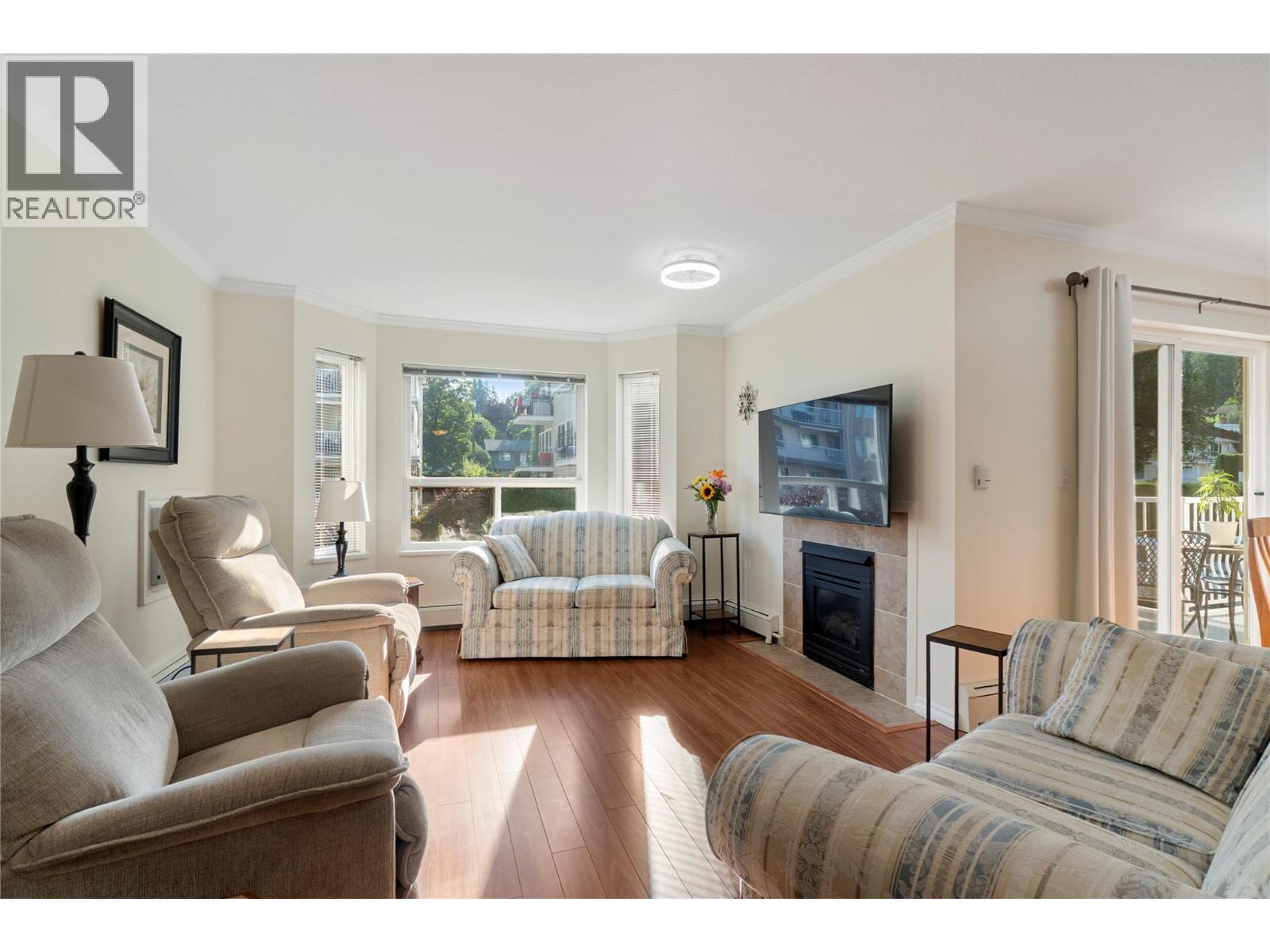 250 5 Street Se Unit# 107, Salmon Arm, British Columbia V1E 1J8 - Photo 3 - 10398899
