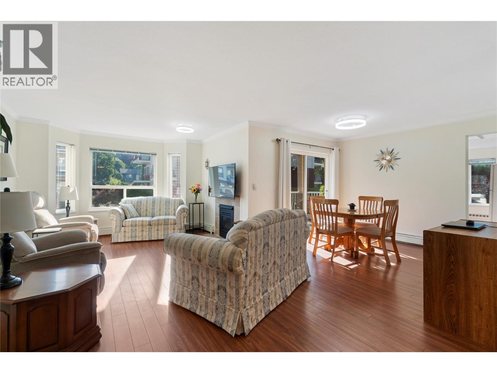 250 5 Street Se Unit# 107, Salmon Arm, British Columbia V1E 1J8 - Photo 4 - 10398899