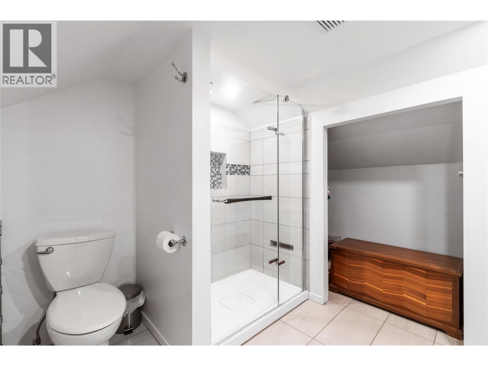 410 Foothill Road Sw, Salmon Arm, British Columbia V1E 1T6 - Photo 29 - 10399078