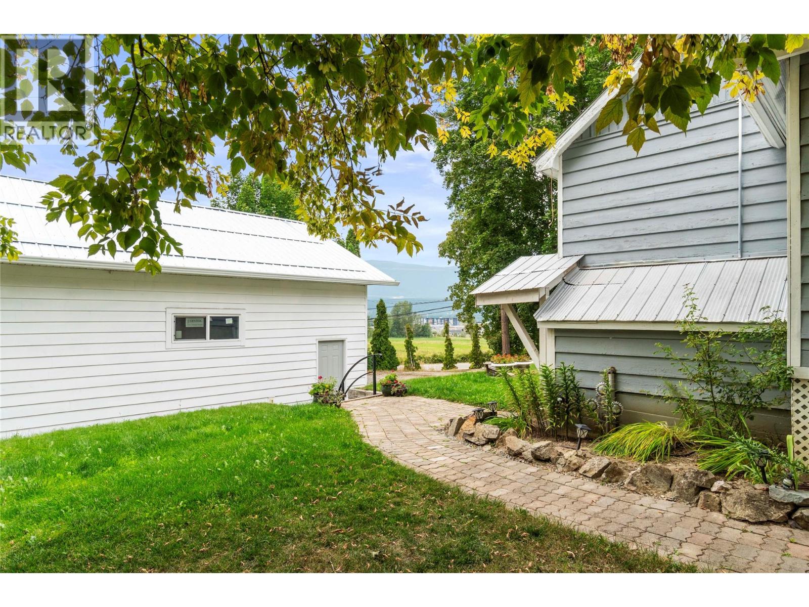 410 Foothill Road Sw, Salmon Arm, British Columbia V1E 1T6 - Photo 52 - 10399078