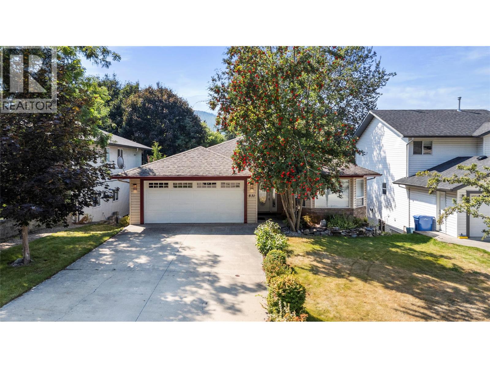 831 37 Street Se, Salmon Arm, British Columbia V1E 3M2 - Photo 1 - 10399399