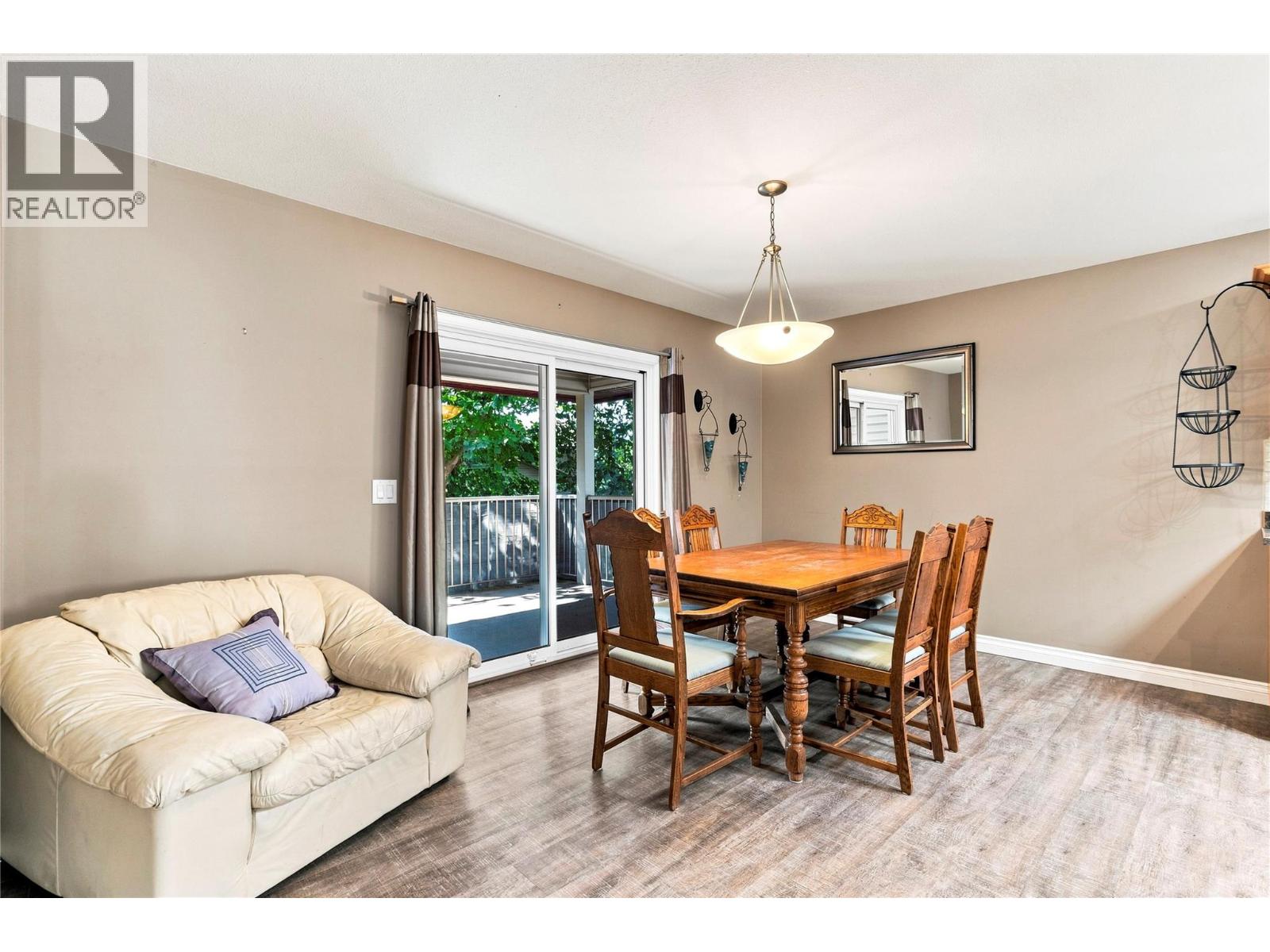 831 37 Street Se, Salmon Arm, British Columbia V1E 3M2 - Photo 12 - 10399399