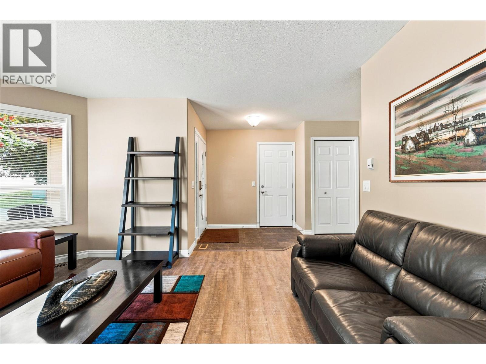 831 37 Street Se, Salmon Arm, British Columbia V1E 3M2 - Photo 6 - 10399399