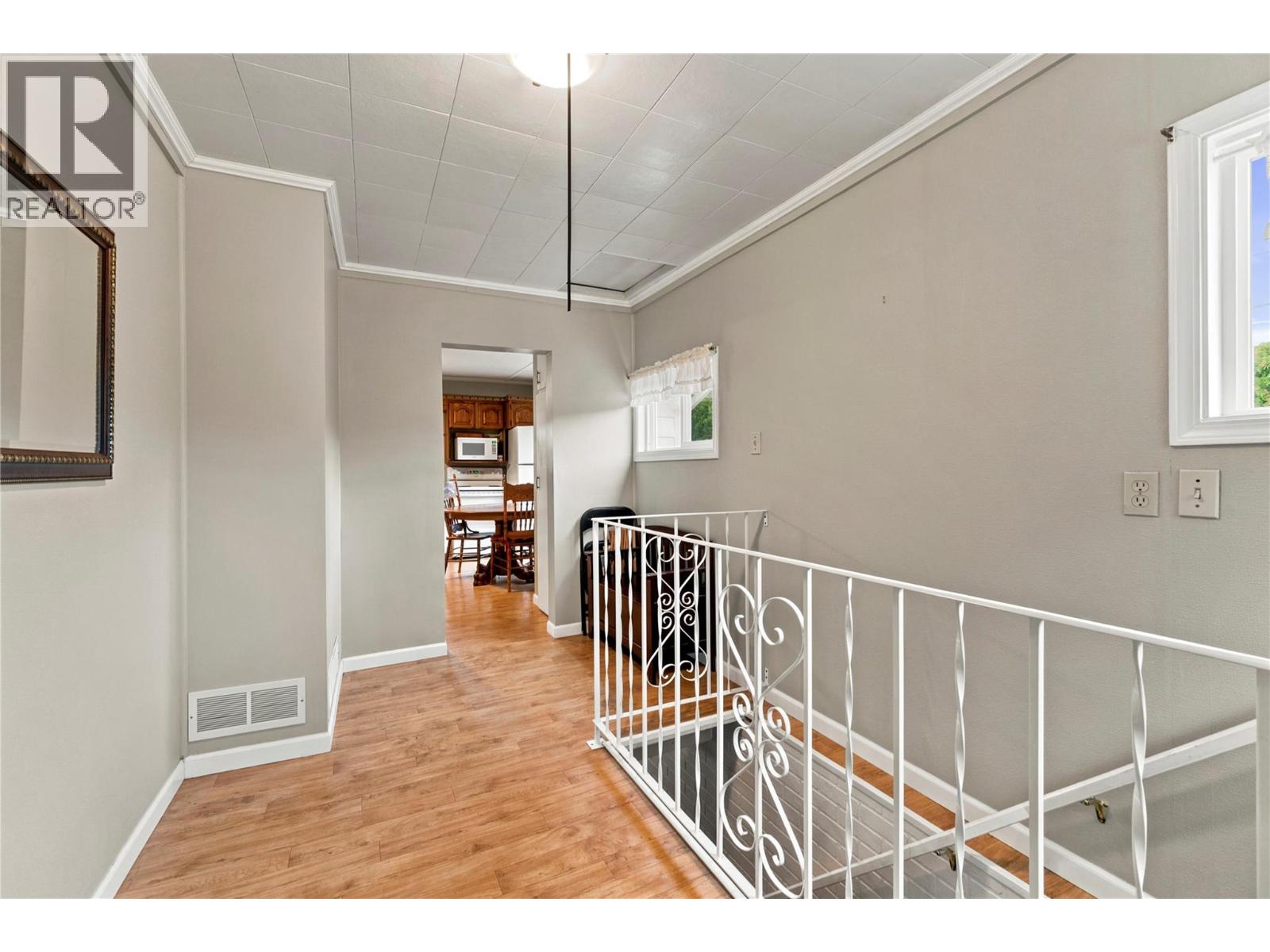 2970 30 Street Ne, Salmon Arm, British Columbia  V1E 3G7 - Photo 6 - 10399739