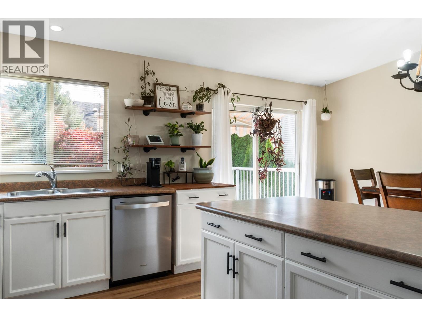 801 20 Street Ne Unit# 16, Salmon Arm, British Columbia  V1E 2R7 - Photo 10 - 10400610