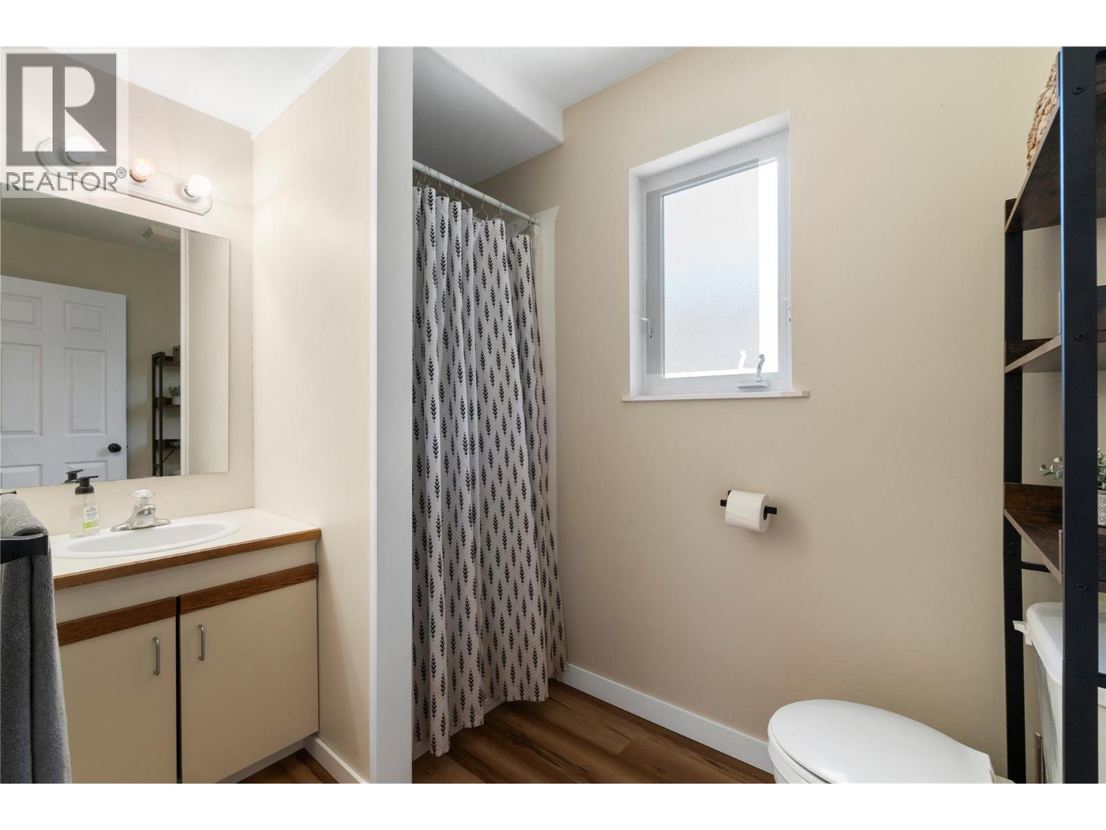 801 20 Street Ne Unit# 16, Salmon Arm, British Columbia  V1E 2R7 - Photo 32 - 10400610